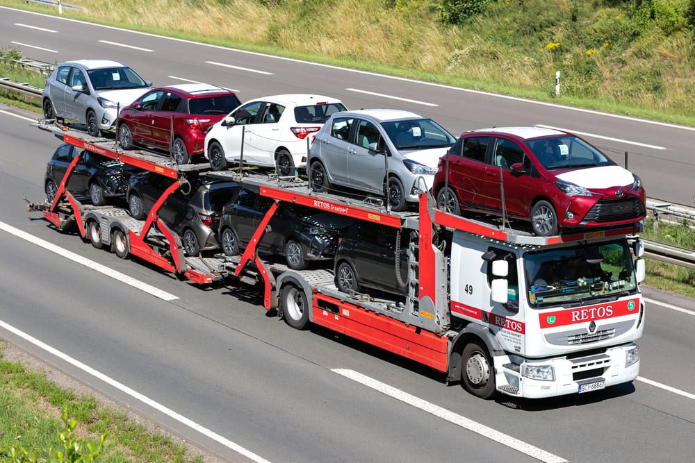 Auto transport truck in Florida